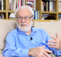 데 이 비 드 하 비 (David Harvey) 뉴욕시립대학 대학원 교수. 지리학 박사이자 맑스주의 연구의 세계적 대가로 저서 『신자유주의 세계화의 공간들』 『모더니티의 수도 파리』 『포스트 모더니티의 조건』 『자본의 한계』 『신제국주 의』 『데이비드 하비의 맑스 『자본』 강의』 등이 있음.