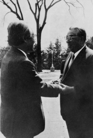 1989년 방북 당시의 문익환 목사와 김일성 주석