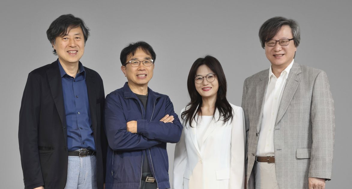 왼쪽부터 이남주 정현곤 문희정 이해영 ⓒ이영균